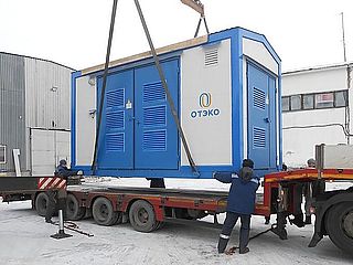 Погрузка утепленной подстанции
